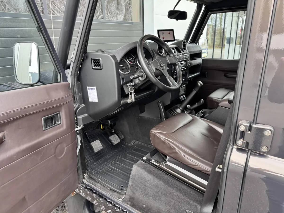 2.2 D SW 110" Adventure Limited Edition