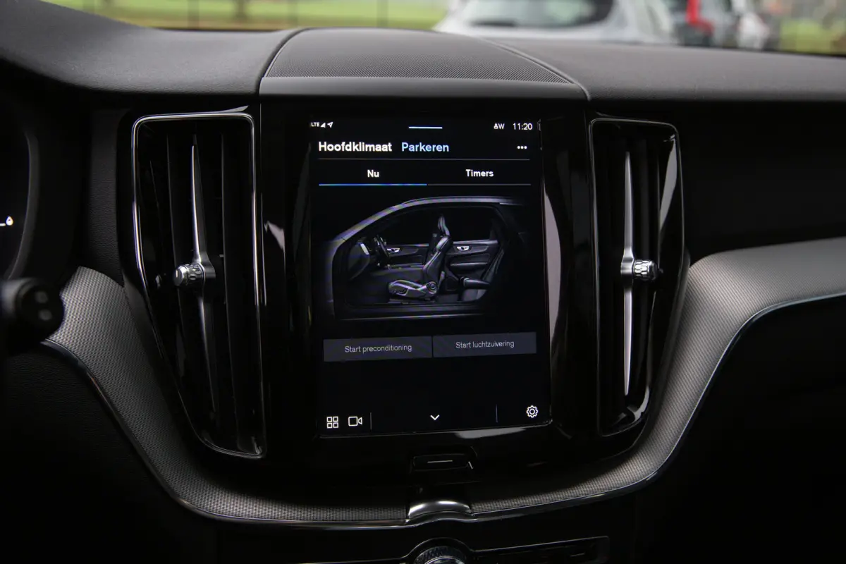 2.0 T6 Plug-in hybrid AWD Plus Dark Long Range , Panoramadak, Memory, Leer