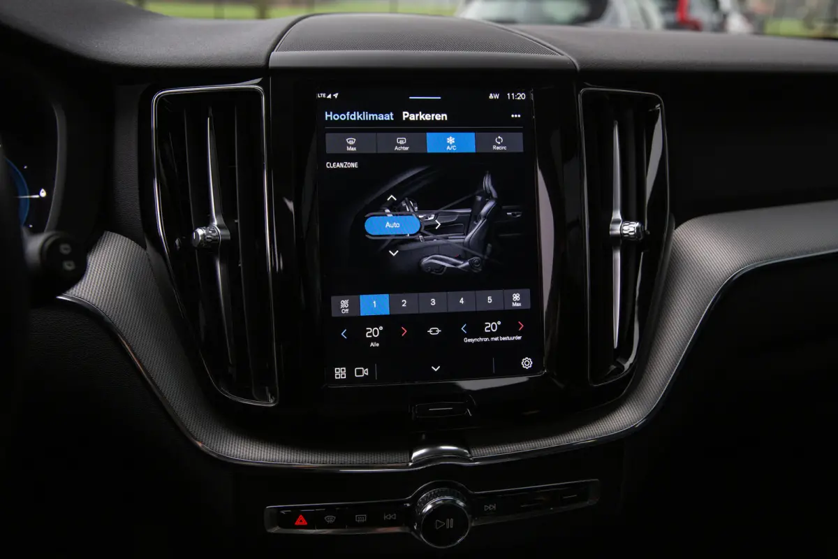 2.0 T6 Plug-in hybrid AWD Plus Dark Long Range , Panoramadak, Memory, Leer