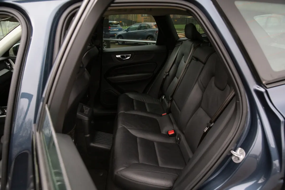 2.0 T6 Plug-in hybrid AWD Plus Dark Long Range , Panoramadak, Memory, Leer