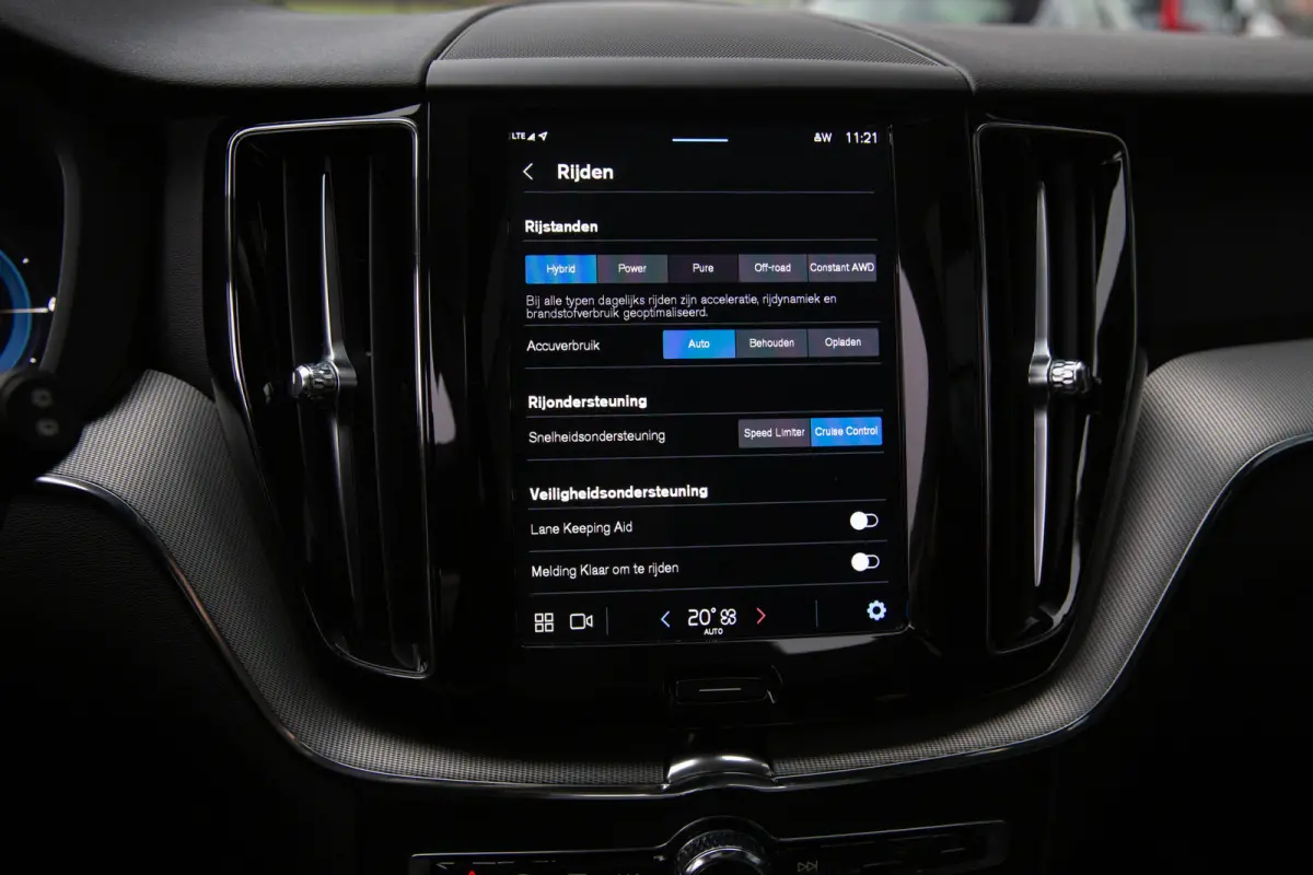2.0 T6 Plug-in hybrid AWD Plus Dark Long Range , Panoramadak, Memory, Leer