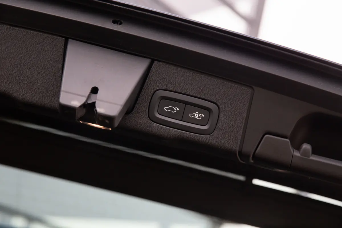 2.0 T6 Plug-in hybrid AWD Plus Dark Long Range , Panoramadak, Memory, Leer