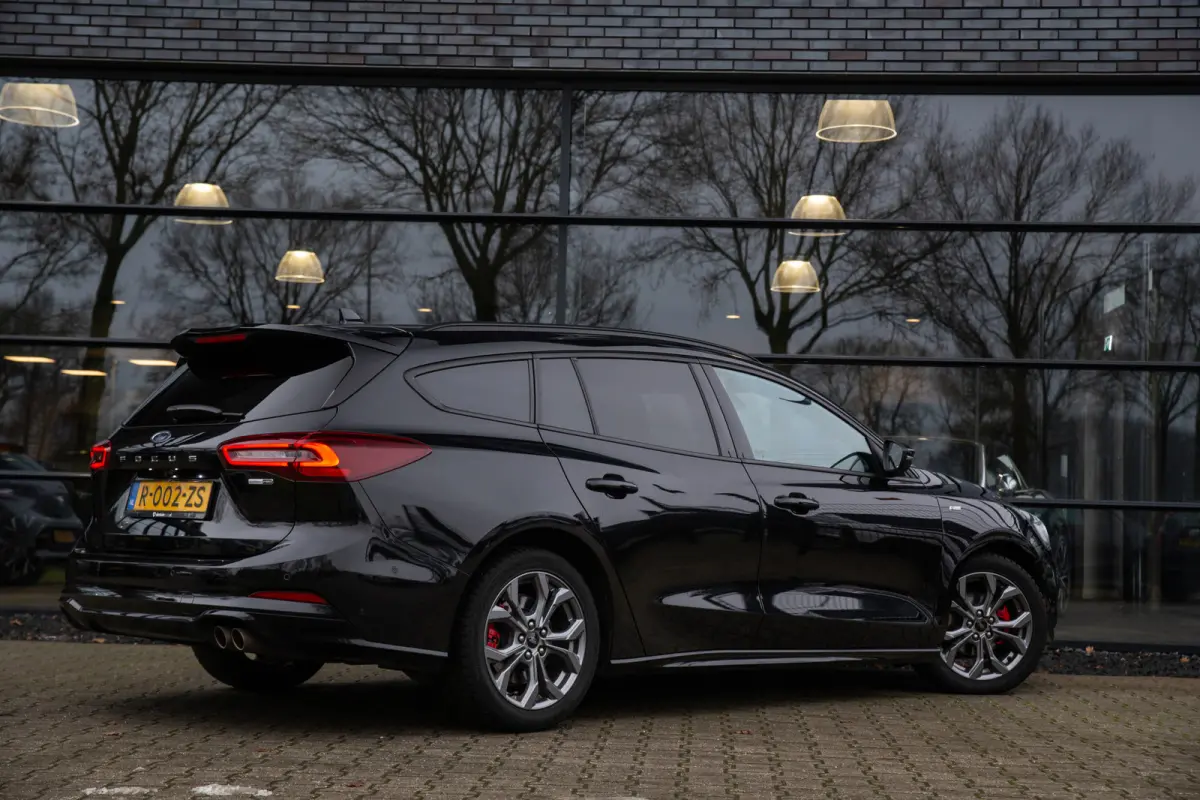 1.0 EcoBoost Hybrid ST Line , Facelift!, Keyless entry, Winterpack, Camera, 125PK, NL-Auto