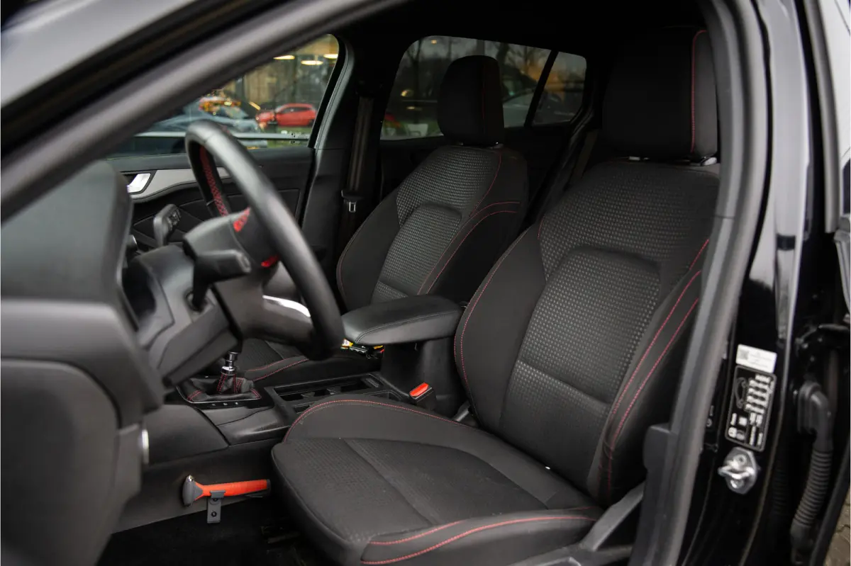 1.0 EcoBoost Hybrid ST Line , Facelift!, Keyless entry, Winterpack, Camera, 125PK, NL-Auto