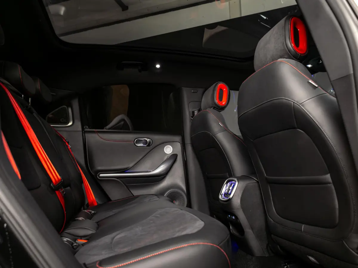 BRABUS 66 kWh