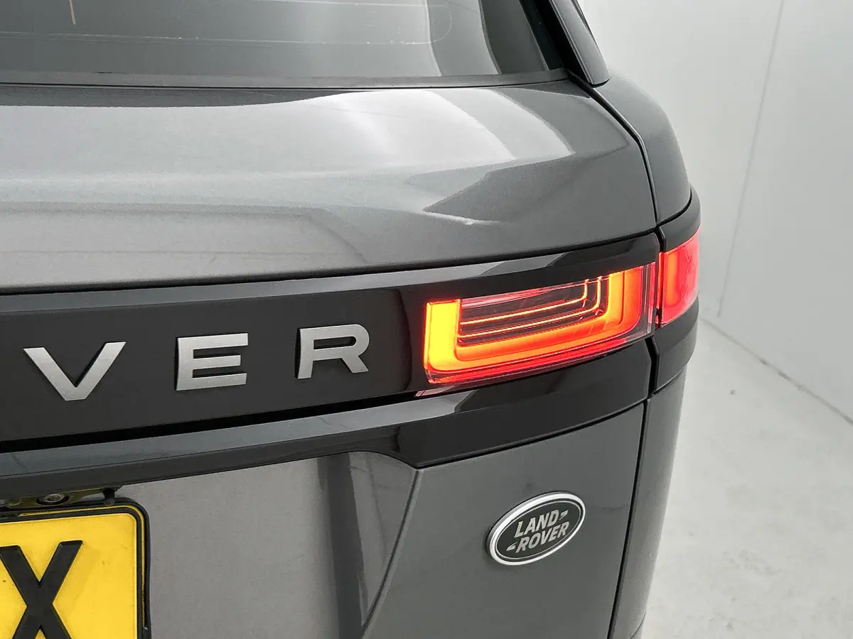 3.0 V6 AWD R-Dynamic HSE (Dealer OnderH, Panorama, Trekhaak, Carplay, Etc)