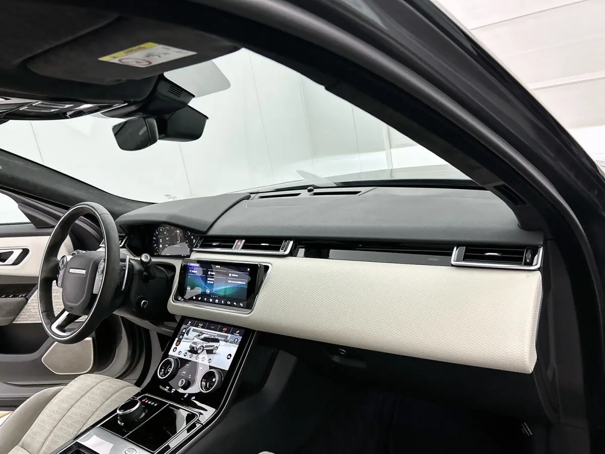 3.0 V6 AWD R-Dynamic HSE (Dealer OnderH, Panorama, Trekhaak, Carplay, Etc)