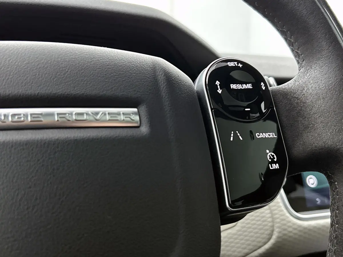 3.0 V6 AWD R-Dynamic HSE (Dealer OnderH, Panorama, Trekhaak, Carplay, Etc)