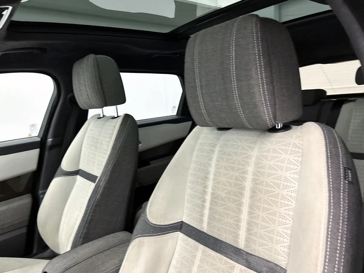 3.0 V6 AWD R-Dynamic HSE (Dealer OnderH, Panorama, Trekhaak, Carplay, Etc)