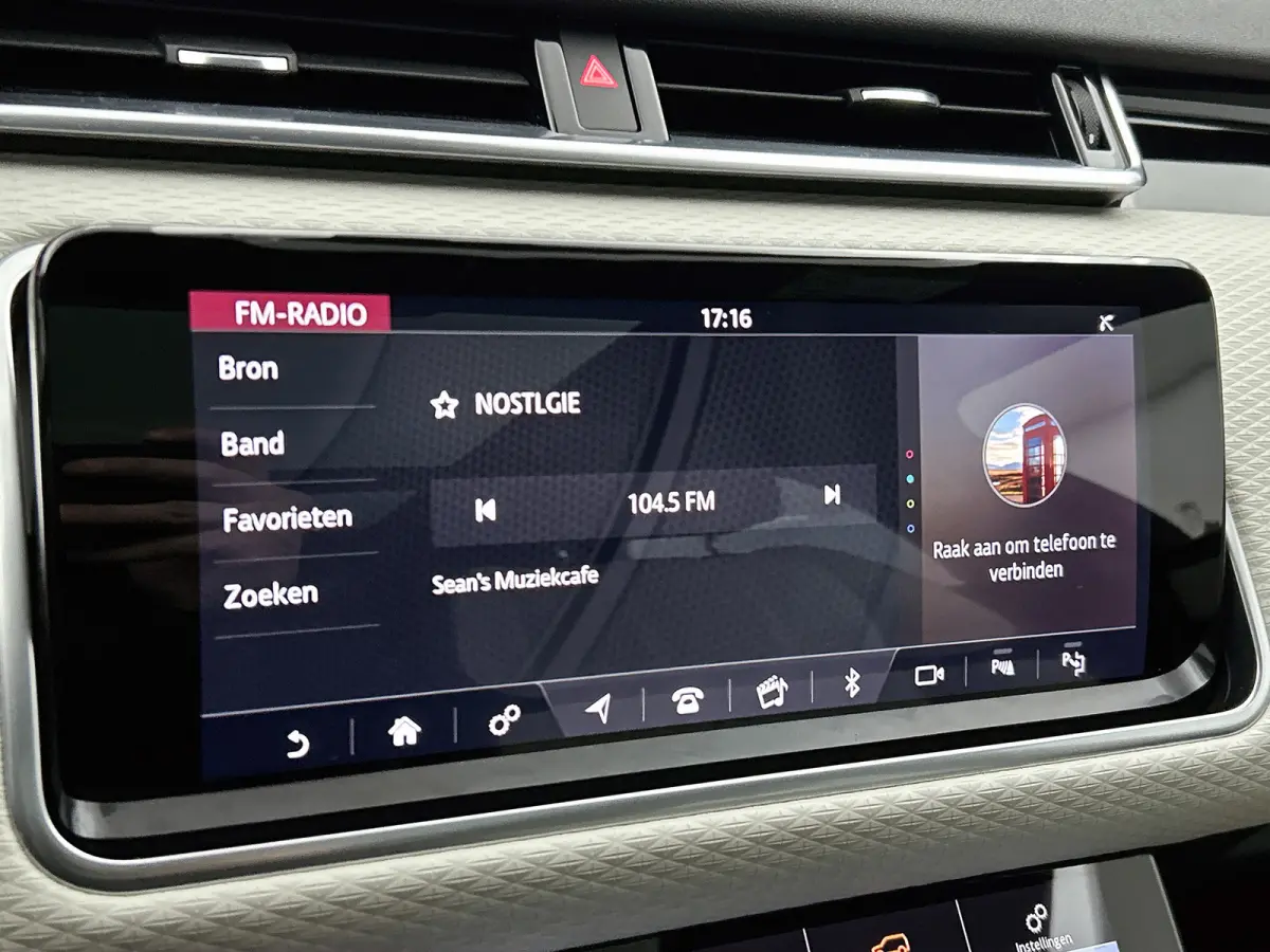 3.0 V6 AWD R-Dynamic HSE (Dealer OnderH, Panorama, Trekhaak, Carplay, Etc)