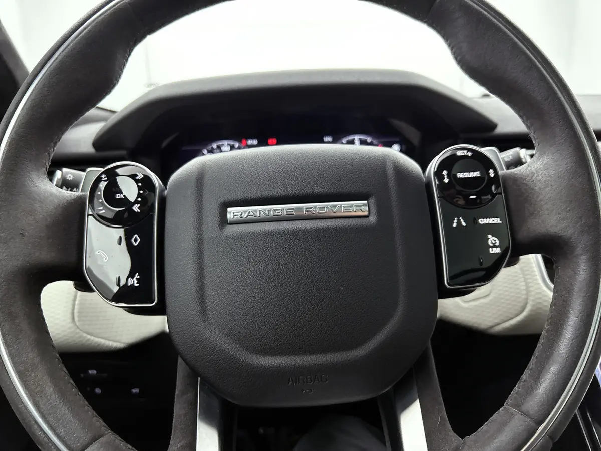3.0 V6 AWD R-Dynamic HSE (Dealer OnderH, Panorama, Trekhaak, Carplay, Etc)