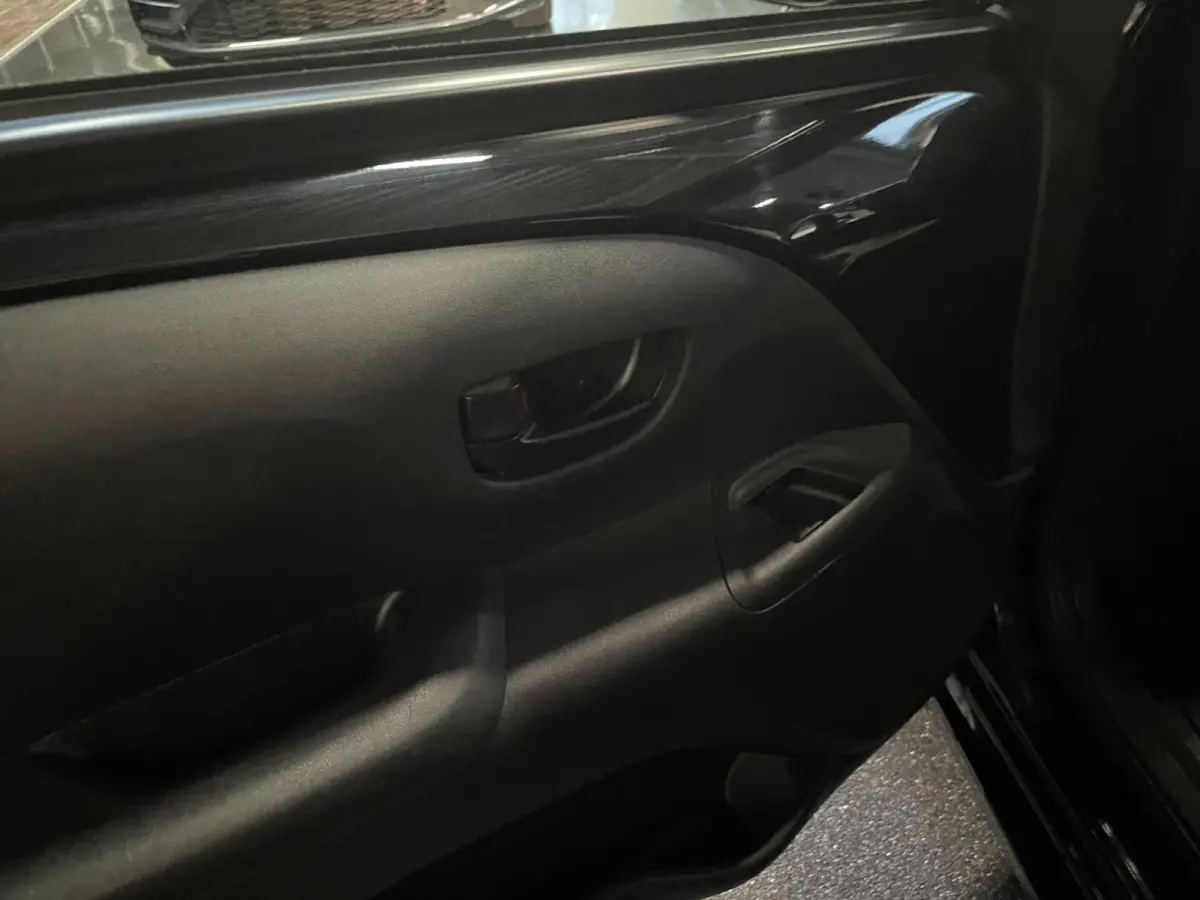 1.0 VTi Feel NAP * BTW * AIRCO * CRUISE CONTROLE