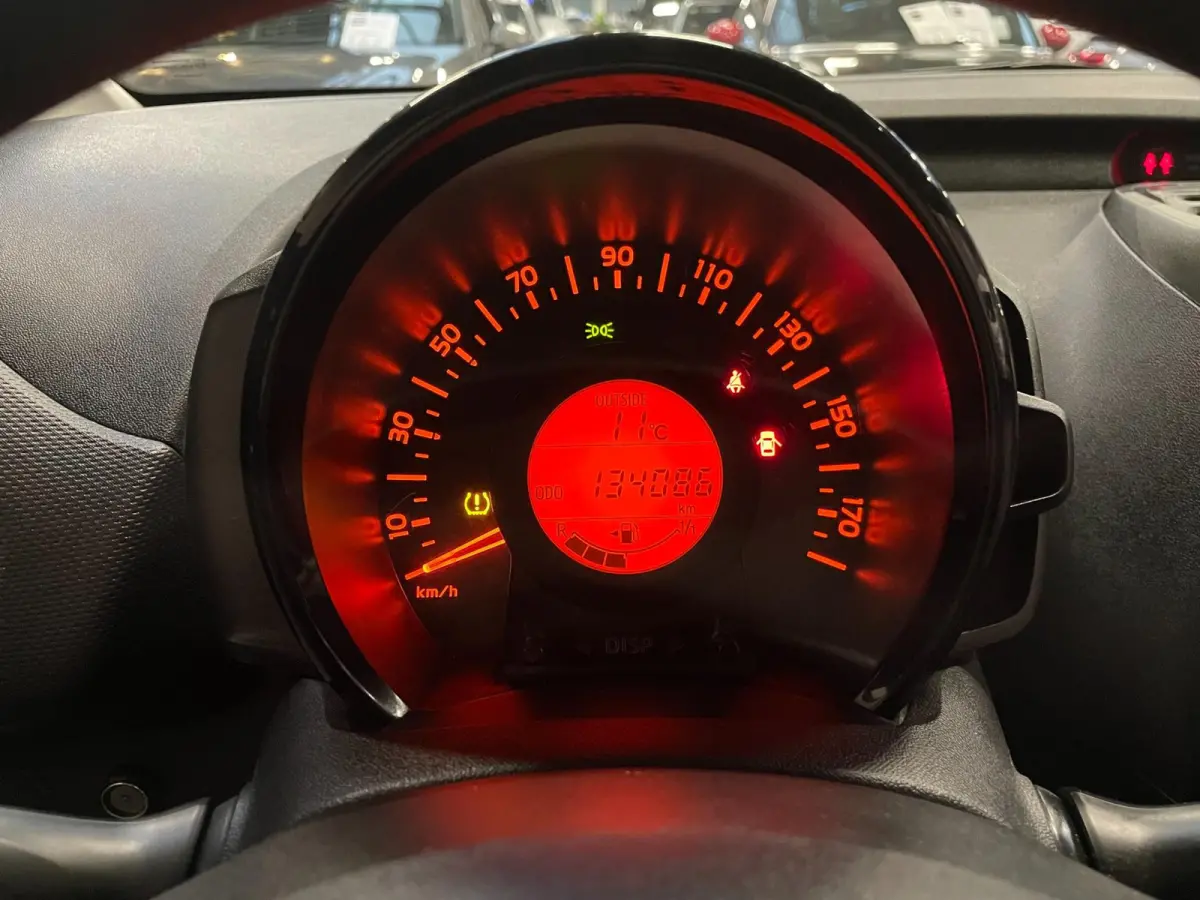 1.0 VTi Feel NAP * BTW * AIRCO * CRUISE CONTROLE