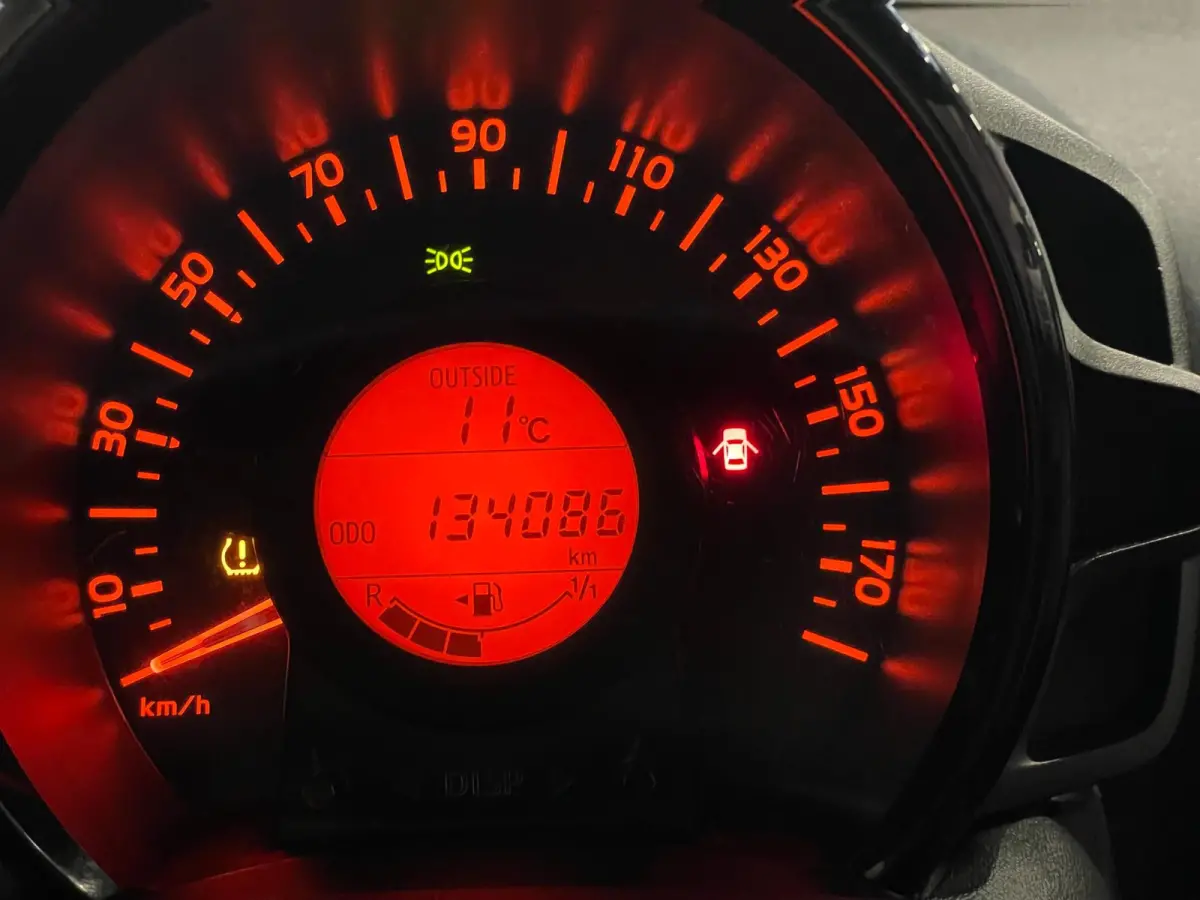1.0 VTi Feel NAP * BTW * AIRCO * CRUISE CONTROLE