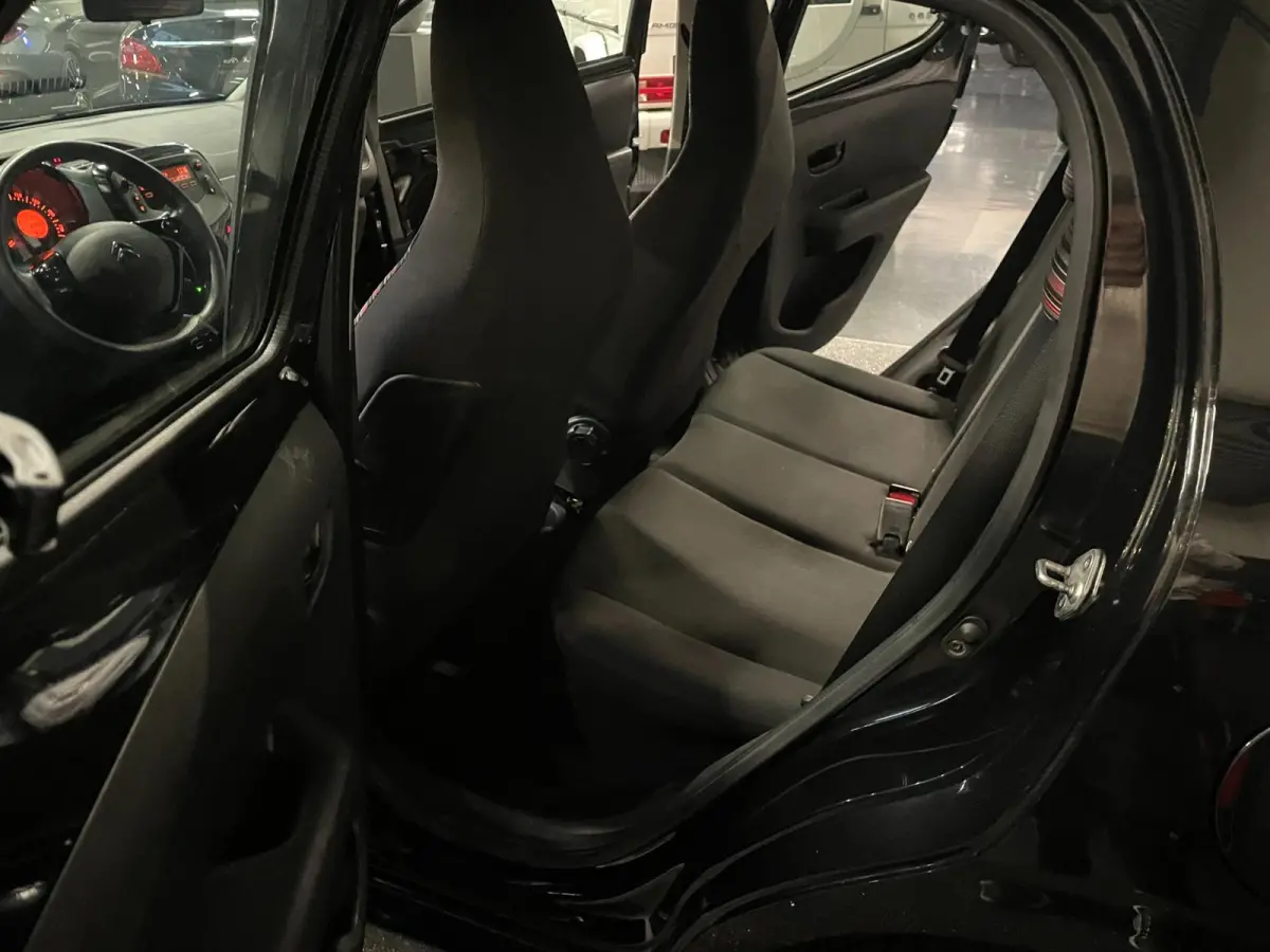 1.0 VTi Feel NAP * BTW * AIRCO * CRUISE CONTROLE