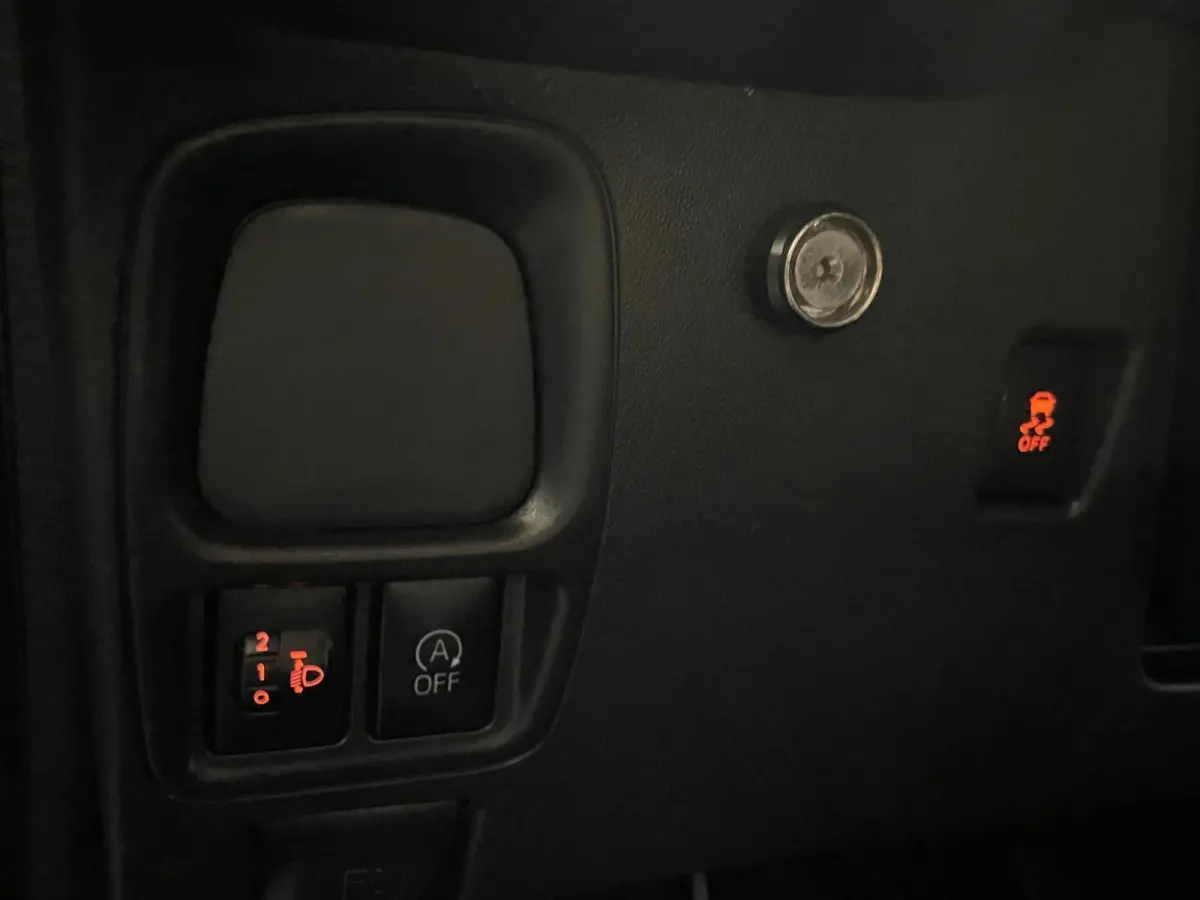 1.0 VTi Feel NAP * BTW * AIRCO * CRUISE CONTROLE