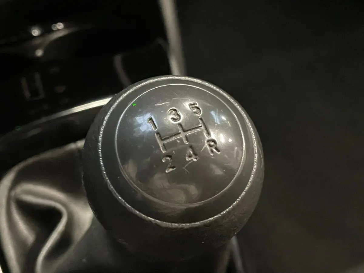 1.0 VTi Feel NAP * BTW * AIRCO * CRUISE CONTROLE