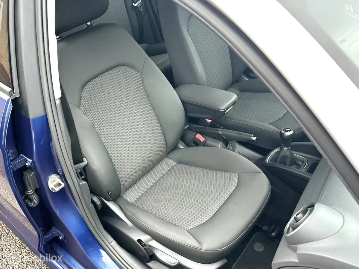 1.0 TFSI 95PK -S-LINE EDITION AIRCO CRUISE CONTROLE NAVIGATIE BLUETOOTH ZEER ZUINIG!!