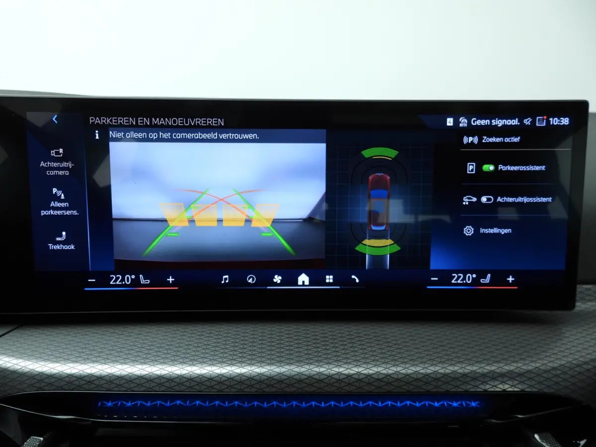 318i | M-Sportpakket | LED | Navigatie | Schuifdak | Trekhaak | Stoelverwarming | DAB | Alu 18 inch