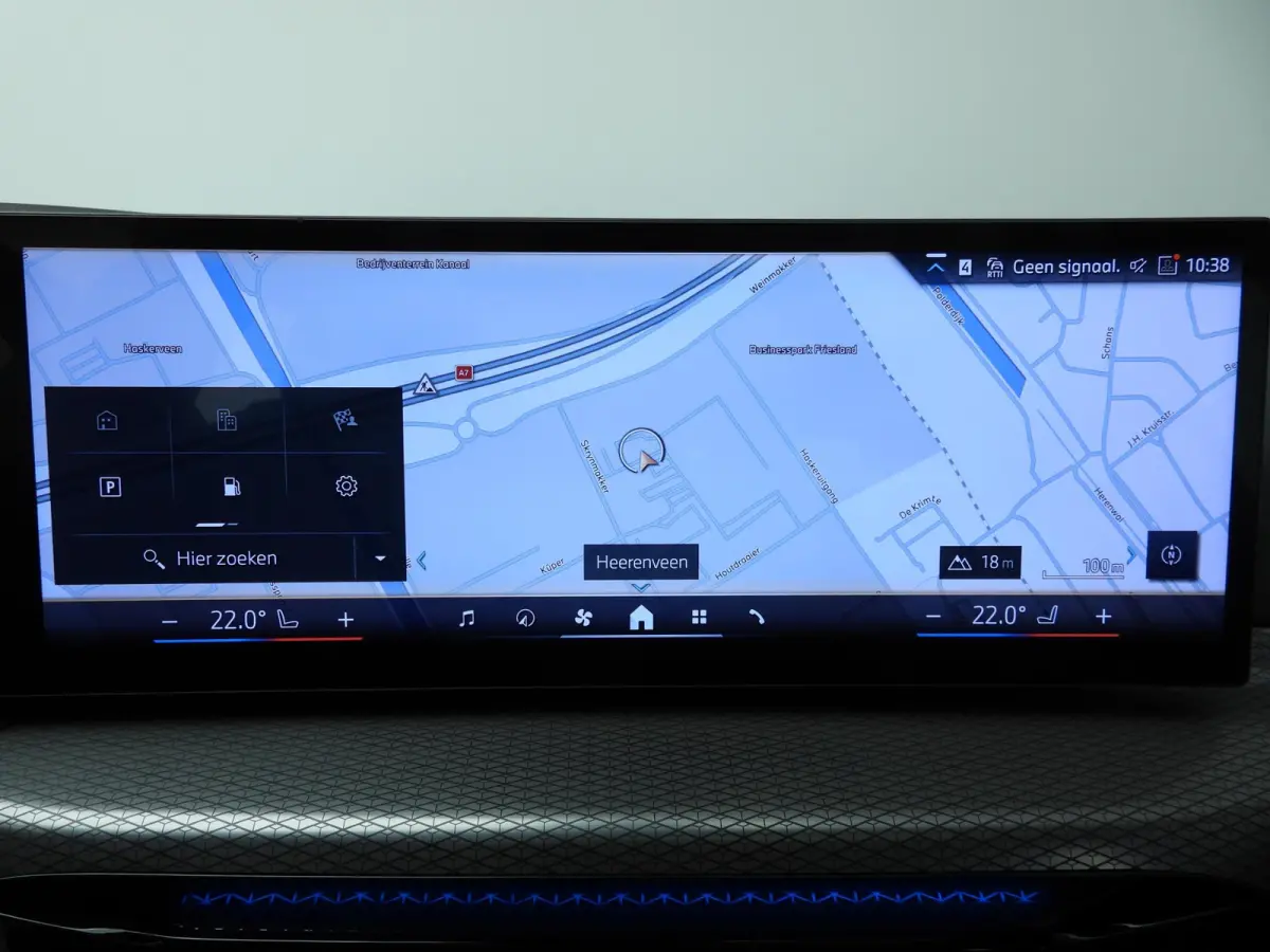318i | M-Sportpakket | LED | Navigatie | Schuifdak | Trekhaak | Stoelverwarming | DAB | Alu 18 inch