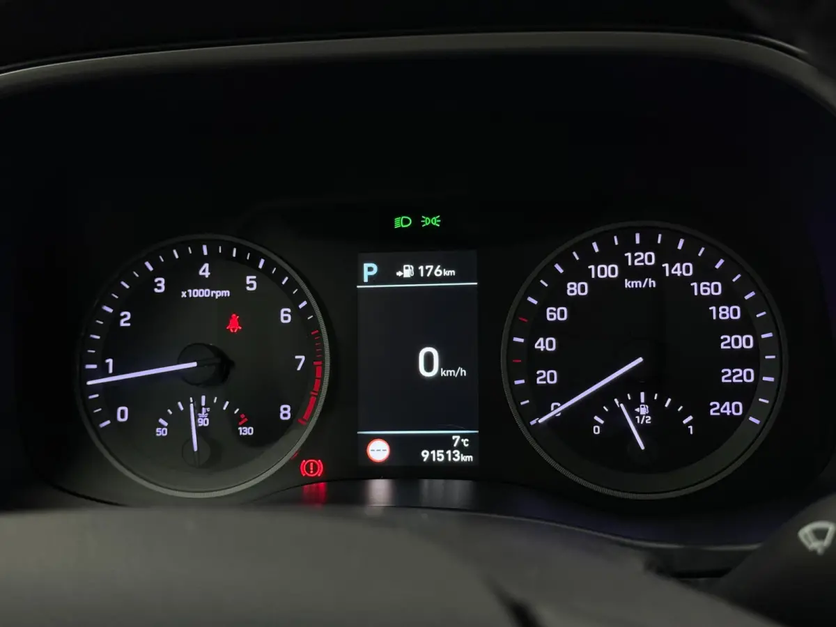 1.6 T-GDI PREMIUM / TREKHAAK / CARPLAY / PANO / 360 CAMERA / DODEHOEK / STOELVERKOELING + VERW / ELEK STOELEN /