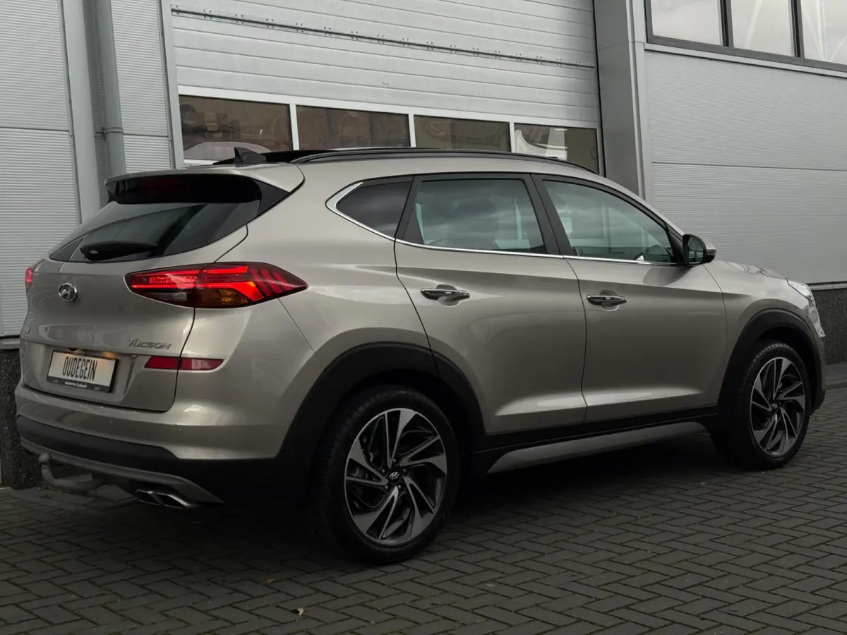 1.6 T-GDI PREMIUM / TREKHAAK / CARPLAY / PANO / 360 CAMERA / DODEHOEK / STOELVERKOELING + VERW / ELEK STOELEN /