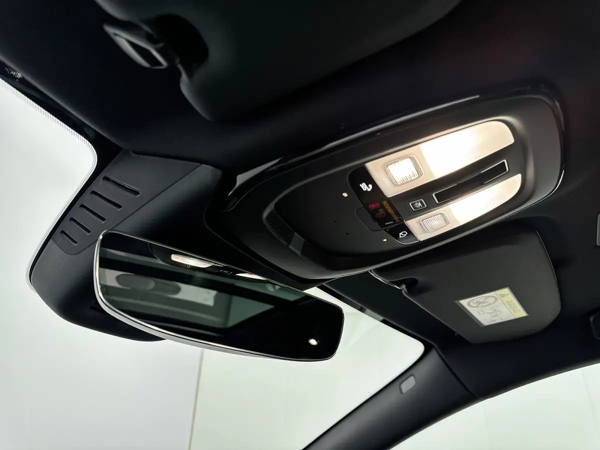 T8 Ultra Dark Performance | 20" | Bowers & Wilkins | Geventileerd Nappa | Massagestoelen | Getint Glas | Panoramadak | Head-up | 360 Camera | Full LED | Adaptieve Cruise | BLIS