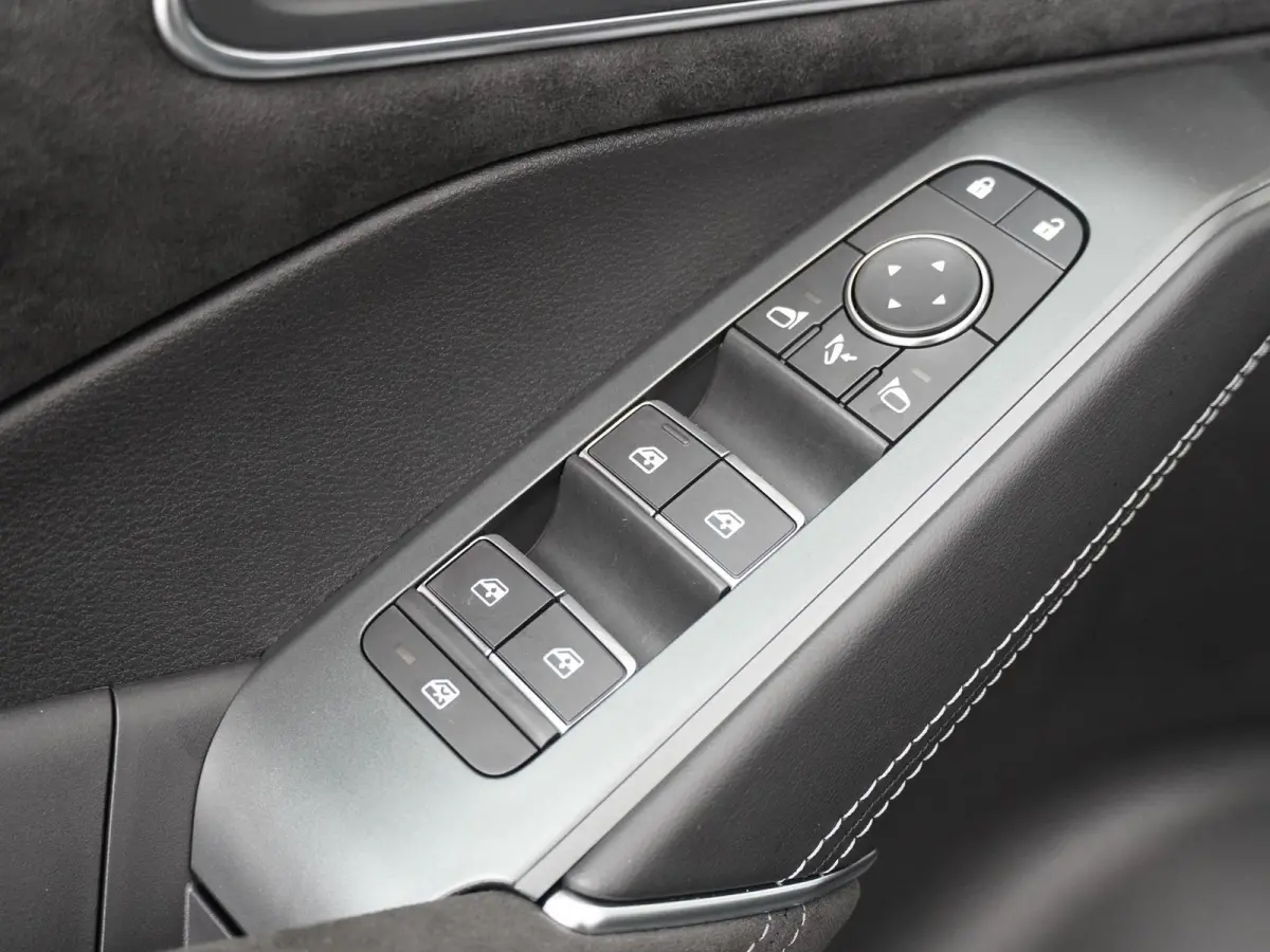 1.5 e-Power Tekna Plus | Panoramadak | Lederen Bekl. | BOSE Audio | Head-Up Display |