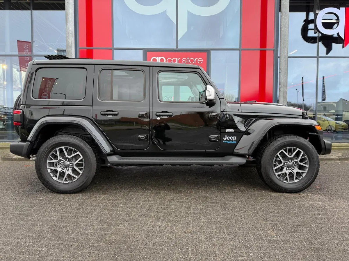 4xe 380 Sahara 2.0 4xe Plug-in Hybrid Sahara