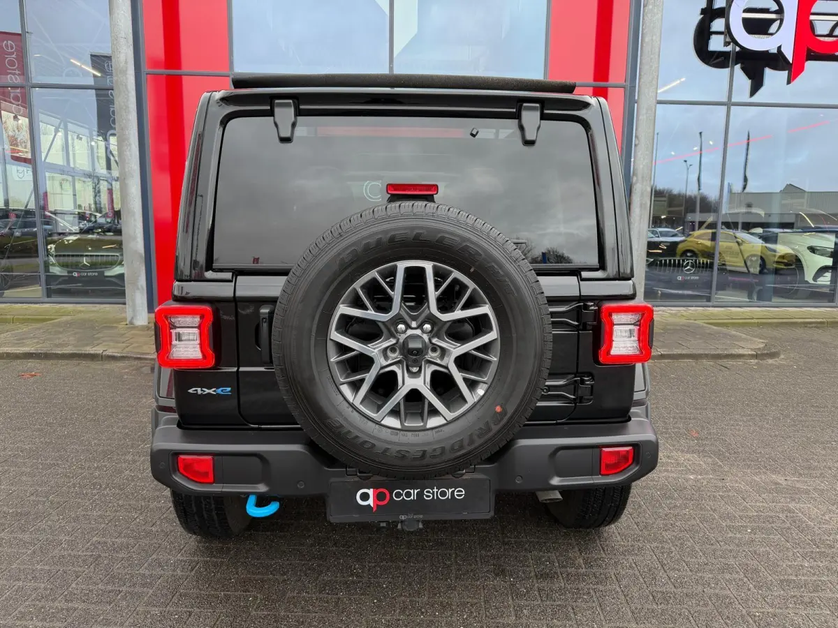 4xe 380 Sahara 2.0 4xe Plug-in Hybrid Sahara