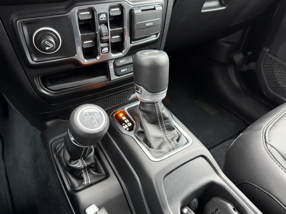 4xe 380 Sahara 2.0 4xe Plug-in Hybrid Sahara