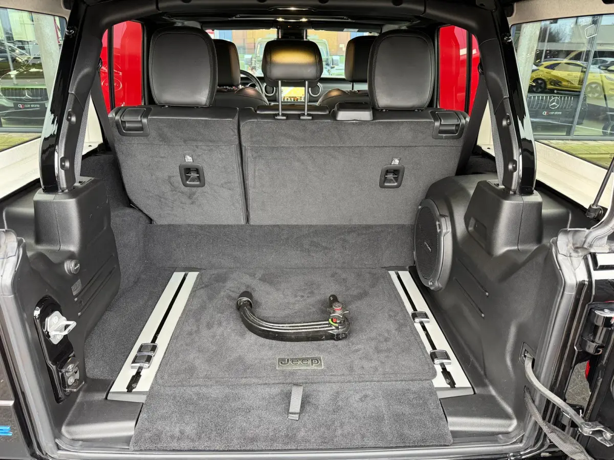4xe 380 Sahara 2.0 4xe Plug-in Hybrid Sahara