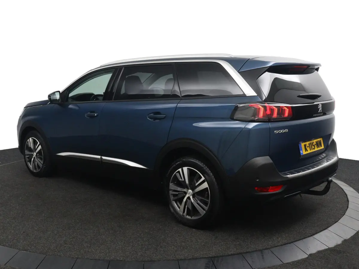 1.2 FACELIFT*CARPLAY*NAVI*CAMERA*HAAK*7-PERS*ECC*