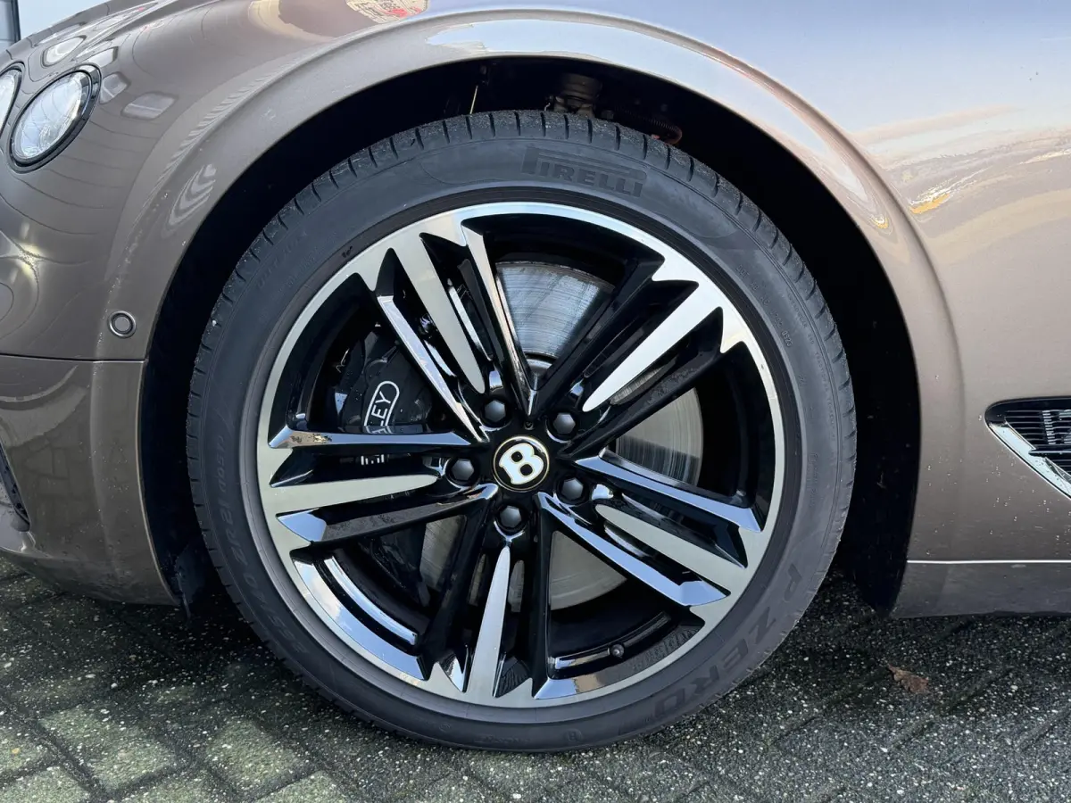6.0 W12 New Bentley Service | 360* Camera | Massage | Head-Up | Nightvision | Stoelverwarming/Koeling | Adaptive Cruise Control | DAB |