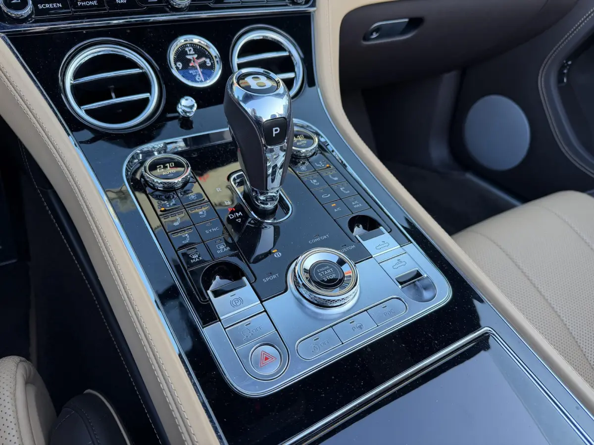 6.0 W12 New Bentley Service | 360* Camera | Massage | Head-Up | Nightvision | Stoelverwarming/Koeling | Adaptive Cruise Control | DAB |