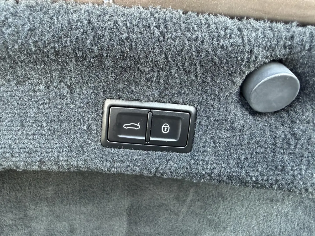 6.0 W12 New Bentley Service | 360* Camera | Massage | Head-Up | Nightvision | Stoelverwarming/Koeling | Adaptive Cruise Control | DAB |