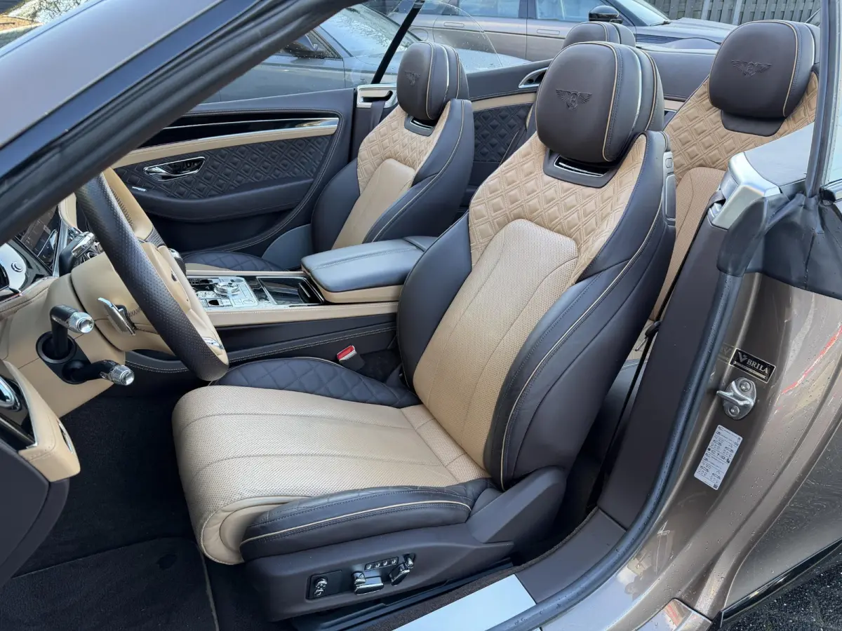 6.0 W12 New Bentley Service | 360* Camera | Massage | Head-Up | Nightvision | Stoelverwarming/Koeling | Adaptive Cruise Control | DAB |