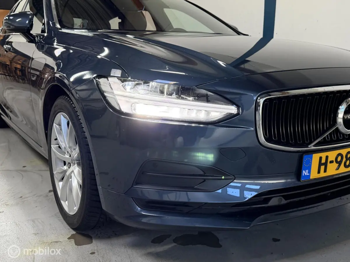 2.0 T4 Momentum Pro LEER/CARPLAY/TREKHAAK