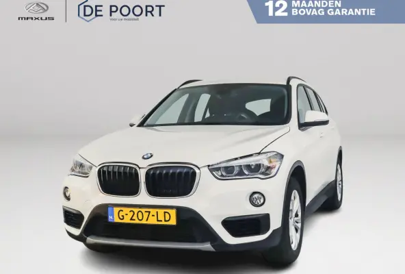 sDrive18i | Parkeersensoren | Navigatie