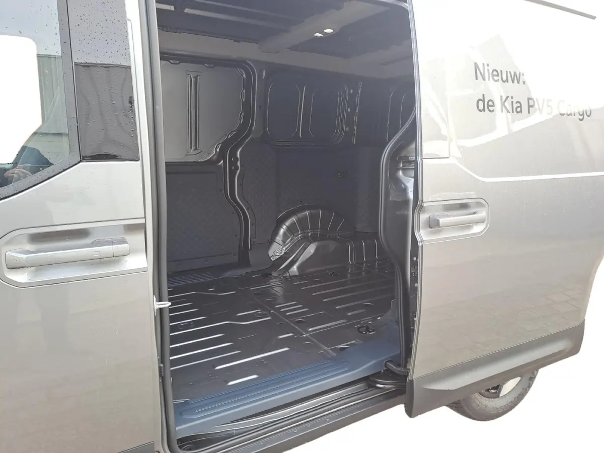 L2H1 Elite Executive 71.2 kWh | Nieuw te bestellen! | 416 Km bereik |  Laadcapaciteit 4.4 m³ | 360° Camera | Accessoirecheque t.w.v. €2500!