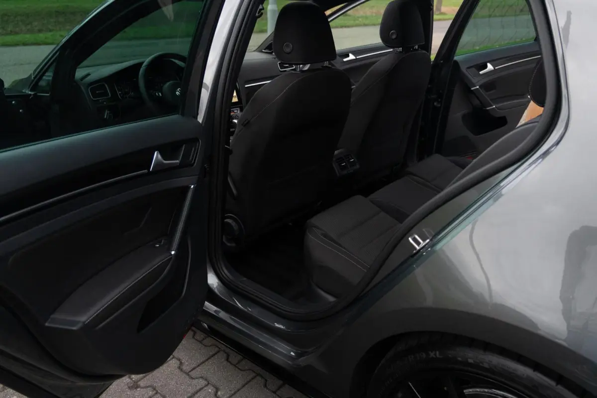 7.5 2.0 TSI 4Motion R 310PK DSG-7|Panoramadak|DynAudio|Discover Pro|Alcantara|Pretoria|CarPlay|ACC|Virtual|Indium Grey|Dealer onderhouden
