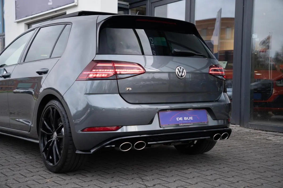 7.5 2.0 TSI 4Motion R 310PK DSG-7|Panoramadak|DynAudio|Discover Pro|Alcantara|Pretoria|CarPlay|ACC|Virtual|Indium Grey|Dealer onderhouden