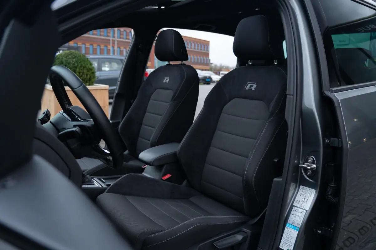 7.5 2.0 TSI 4Motion R 310PK DSG-7|Panoramadak|DynAudio|Discover Pro|Alcantara|Pretoria|CarPlay|ACC|Virtual|Indium Grey|Dealer onderhouden