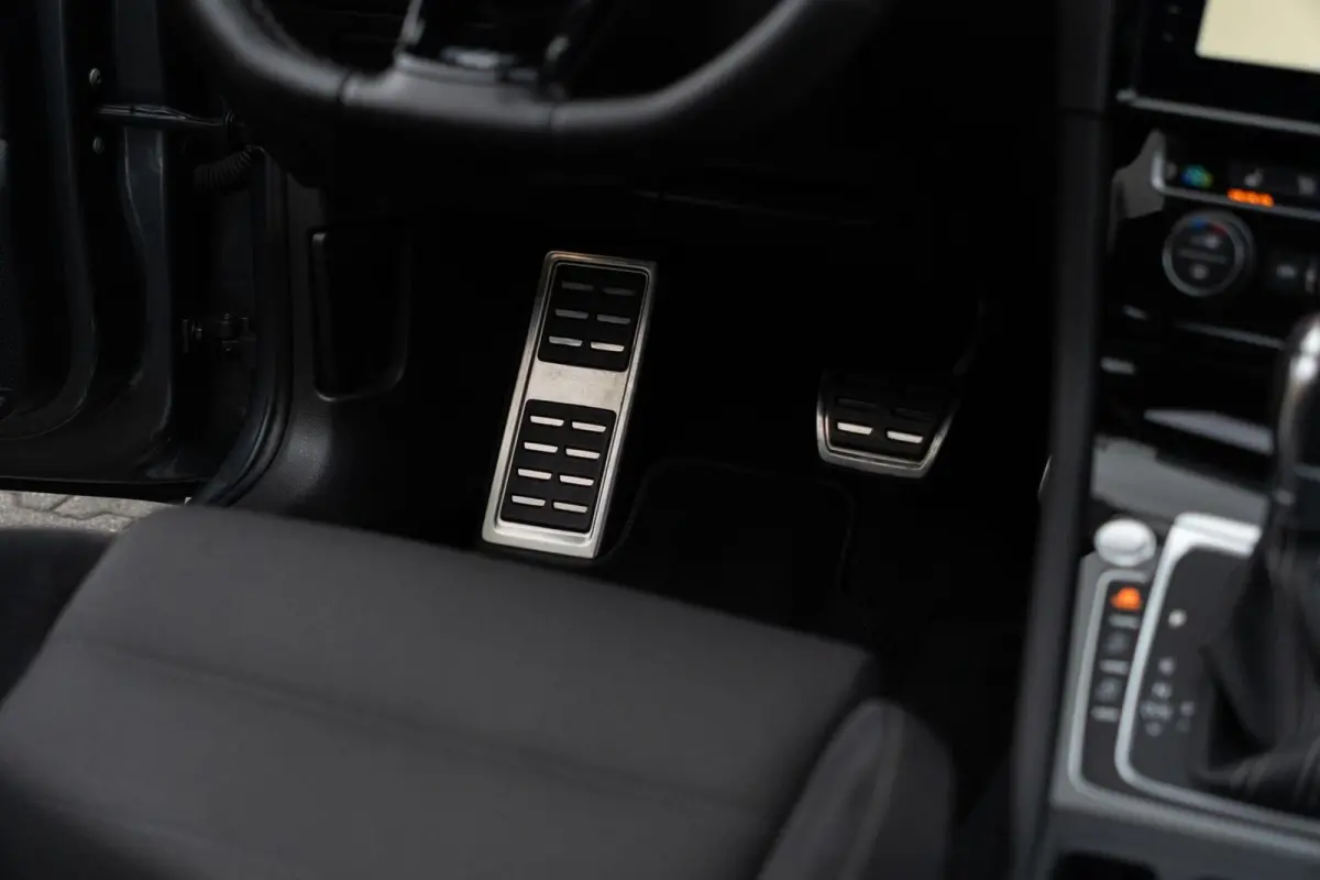 7.5 2.0 TSI 4Motion R 310PK DSG-7|Panoramadak|DynAudio|Discover Pro|Alcantara|Pretoria|CarPlay|ACC|Virtual|Indium Grey|Dealer onderhouden