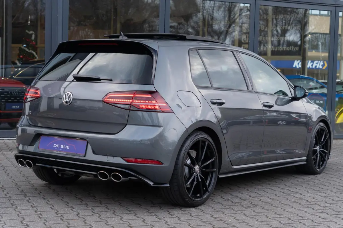 7.5 2.0 TSI 4Motion R 310PK DSG-7|Panoramadak|DynAudio|Discover Pro|Alcantara|Pretoria|CarPlay|ACC|Virtual|Indium Grey|Dealer onderhouden