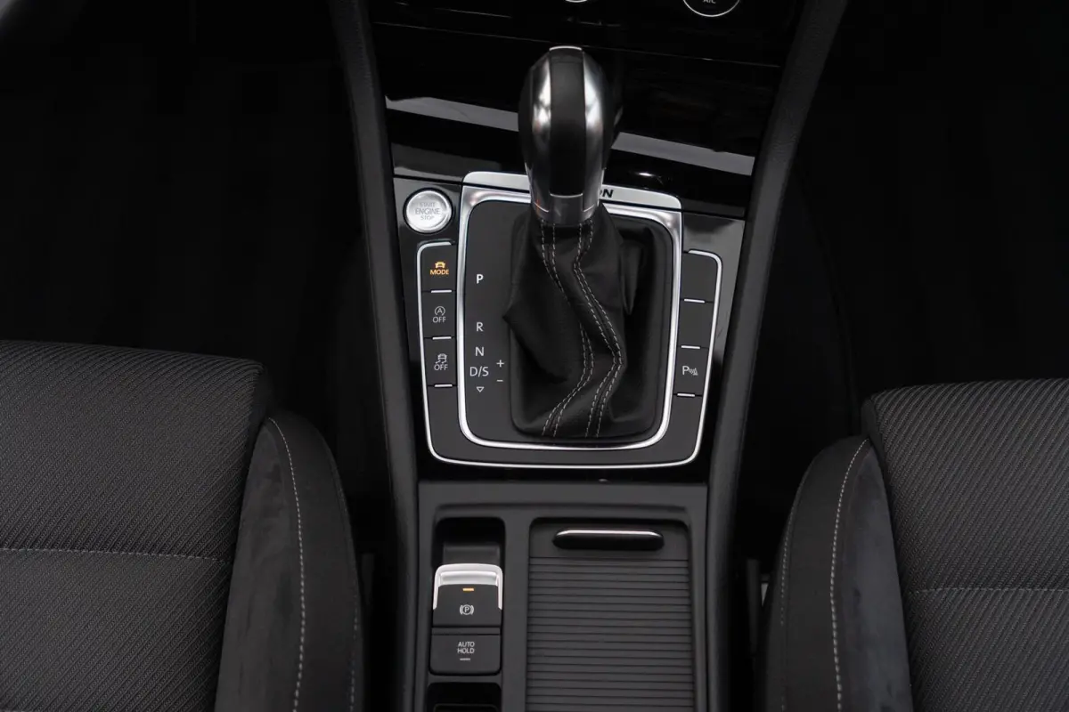 7.5 2.0 TSI 4Motion R 310PK DSG-7|Panoramadak|DynAudio|Discover Pro|Alcantara|Pretoria|CarPlay|ACC|Virtual|Indium Grey|Dealer onderhouden