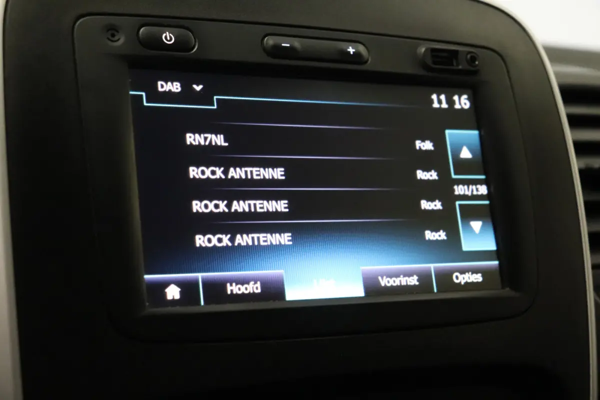 2.0 dCi 145PK L2 Automaat EURO 6 - Airco - Cruise - Trekhaak - €14.900,- Excl.