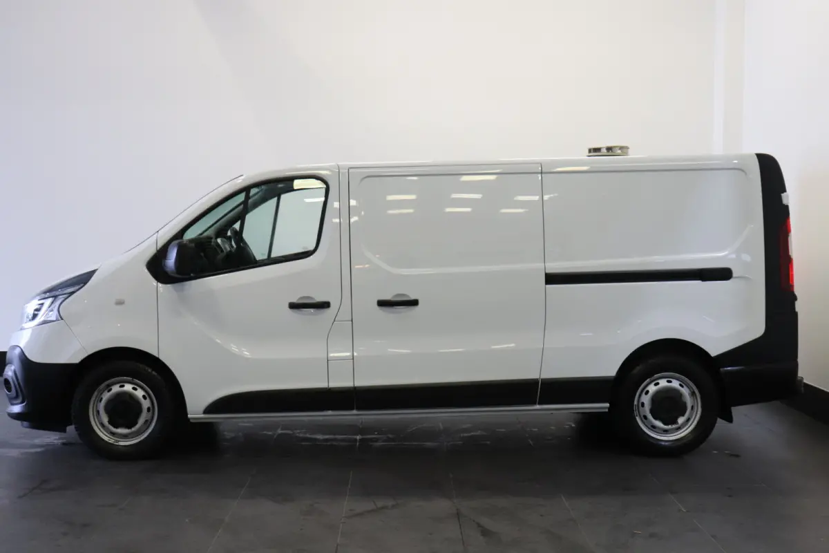 2.0 dCi 145PK L2 Automaat EURO 6 - Airco - Cruise - Trekhaak - €14.900,- Excl.