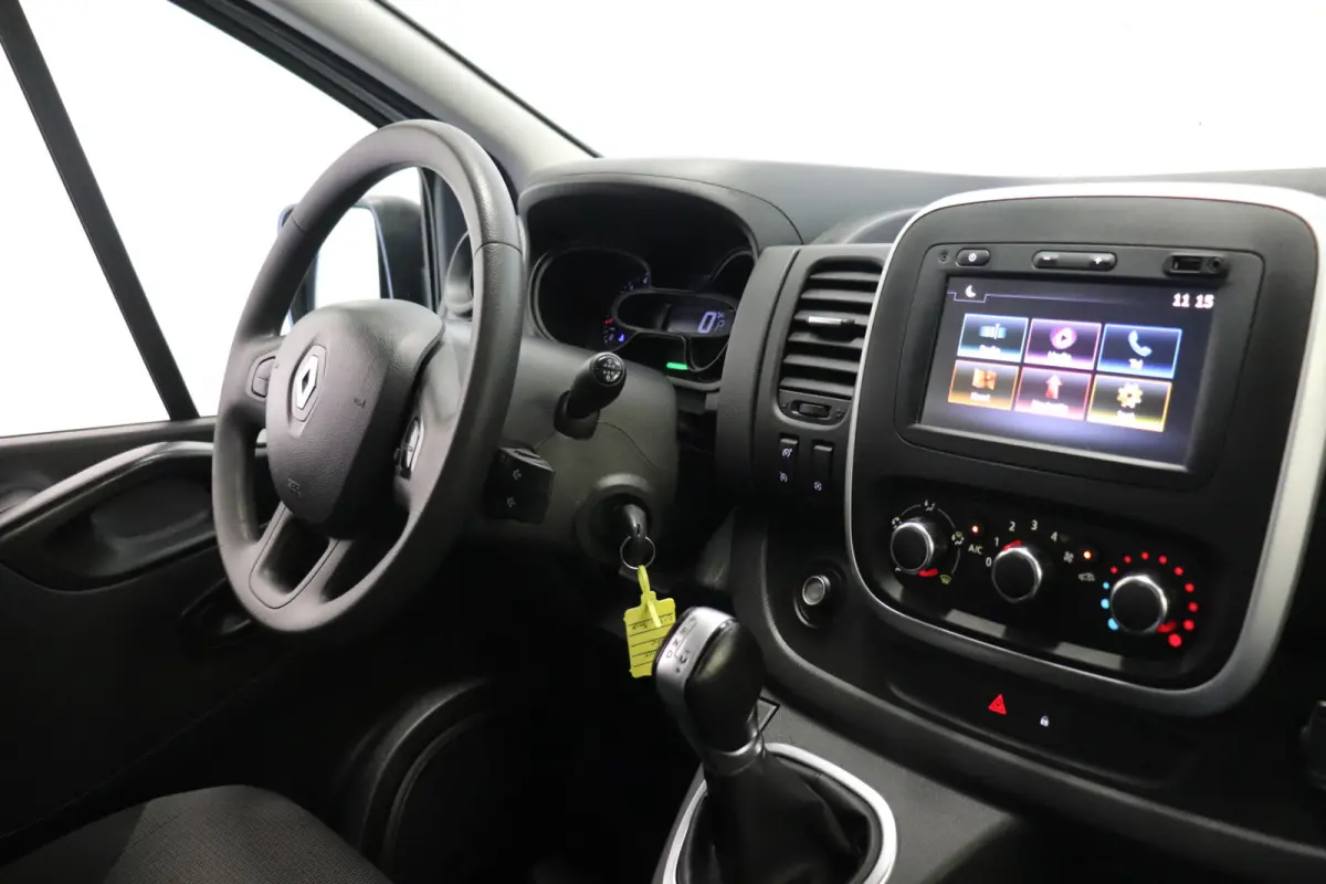 2.0 dCi 145PK L2 Automaat EURO 6 - Airco - Cruise - Trekhaak - €14.900,- Excl.