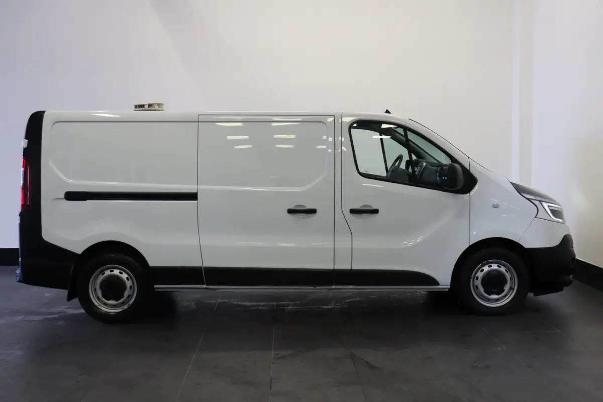 2.0 dCi 145PK L2 Automaat EURO 6 - Airco - Cruise - Trekhaak - €14.900,- Excl.
